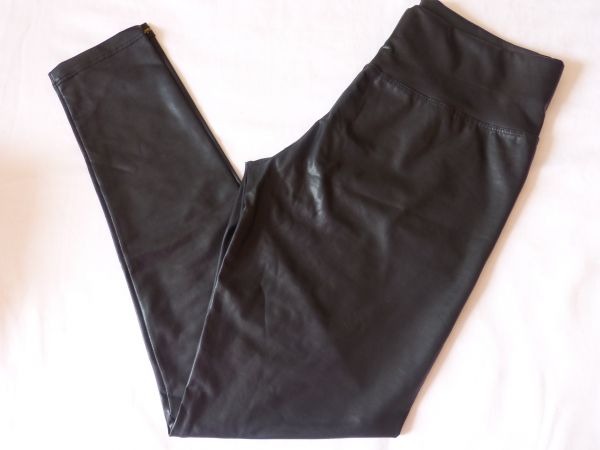 Legging "couro" - tam. P ou M.