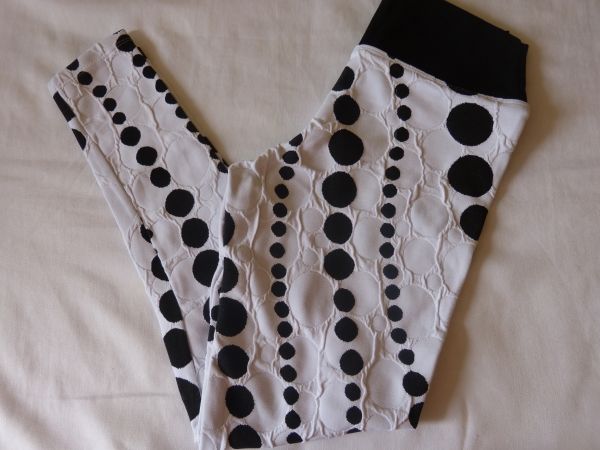 Legging preta e branca - tam. M